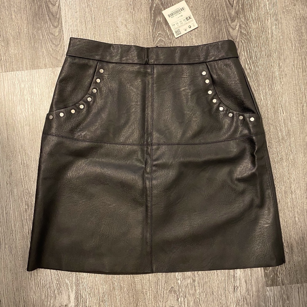 *BNWT* Zara PU skirt